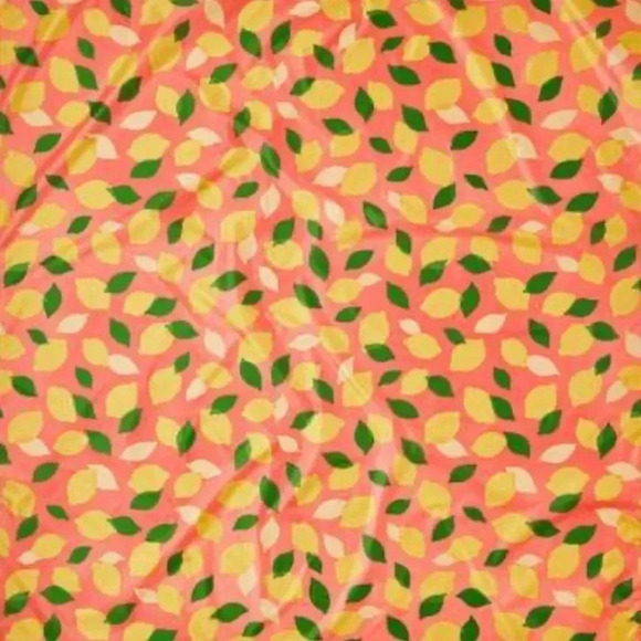 KATE SPADE new york picnic sheet, lemons, 100% polyester, 60”x54” NWT - Picture 2 of 15